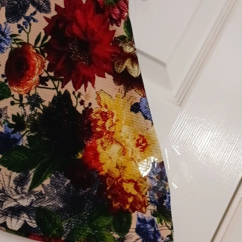 i JOAH Sugar + Lips Skirt Foral SZ.MEDIUM - Picture 8 of 9